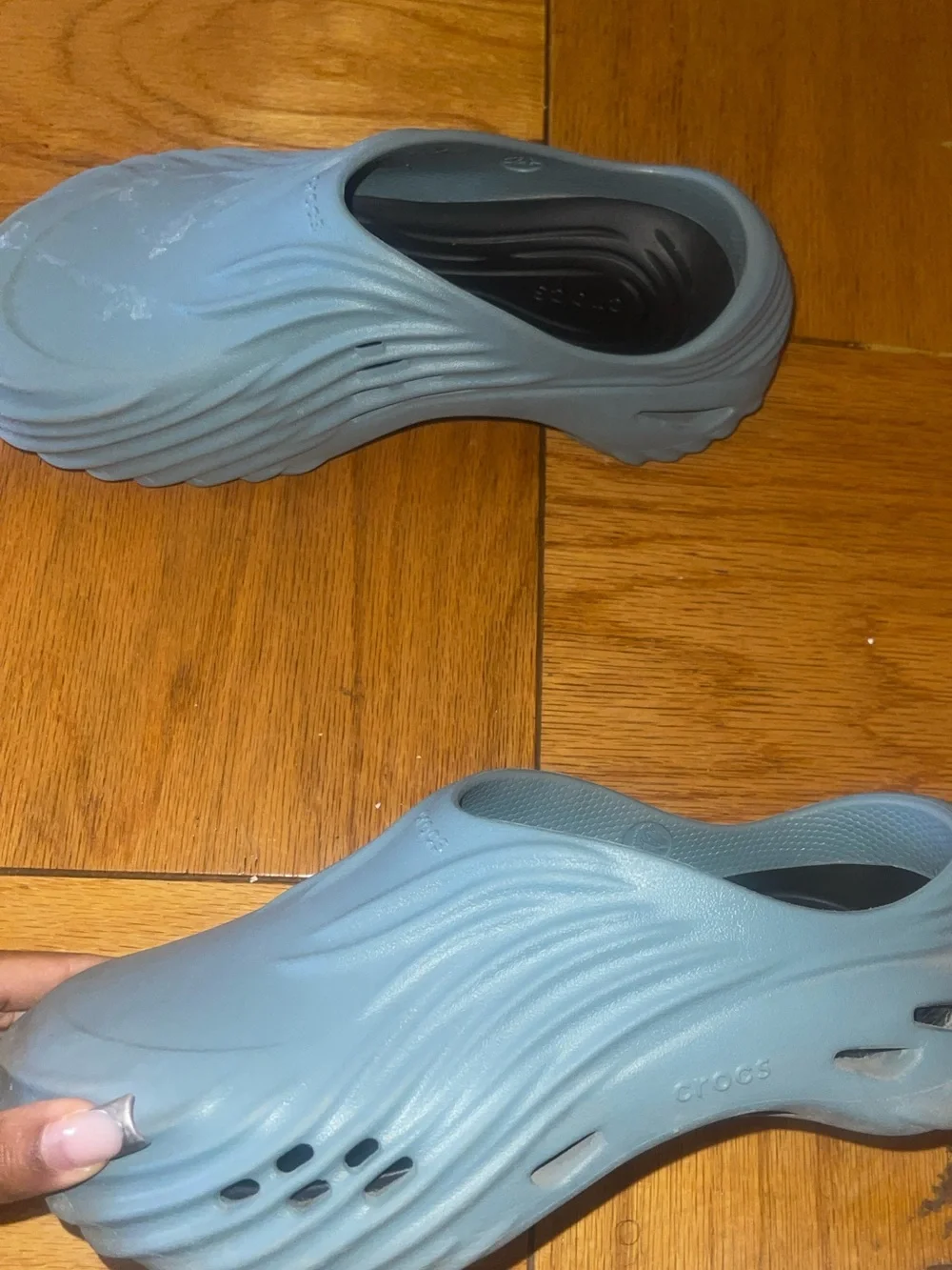 CROCS Echo Wave Clogs in Teal size: Men’s 7.5/Women’s 9